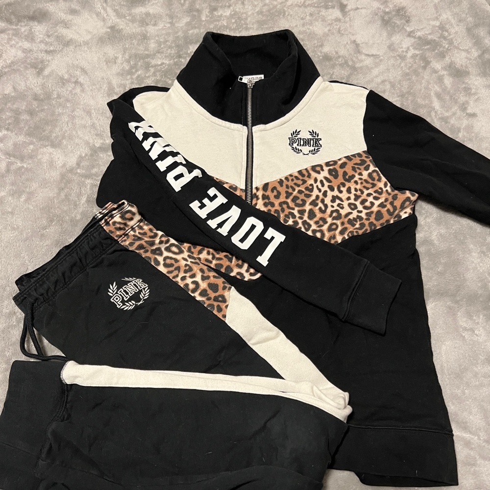 VS PINK Leopard Print Color Block Outfit Set